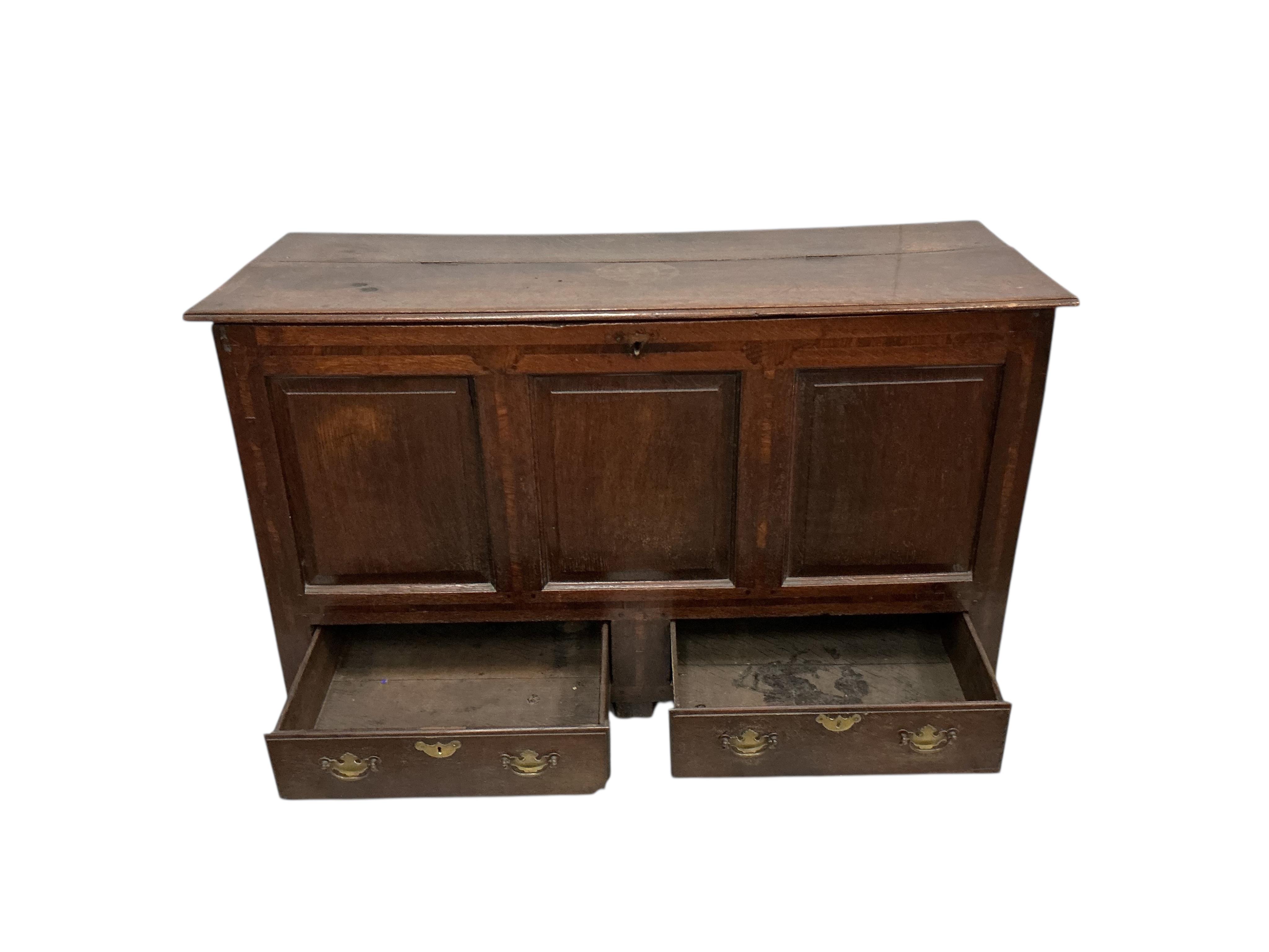 A George III oak mule chest, width 134cm, depth 54cm, height 79cm